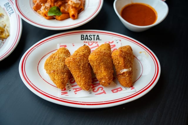 HOT HONEY CAROZZA.