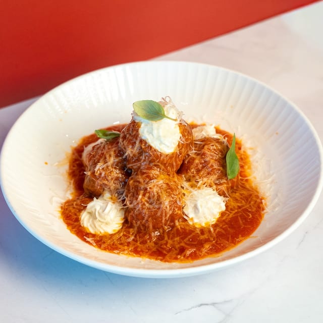 NONNA' S MEATBALLS.