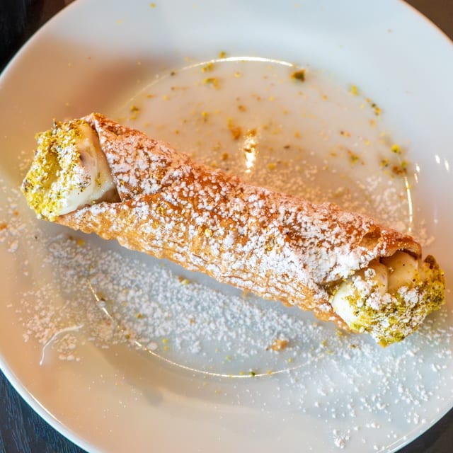 CANNOLO.