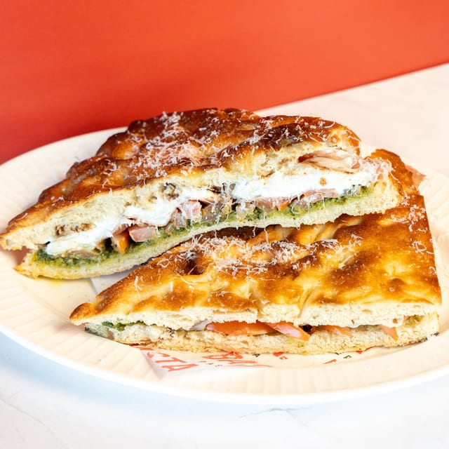 PESTO CAPRESE FOCACCIA.