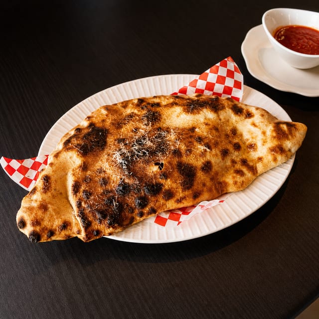 CALZONE.